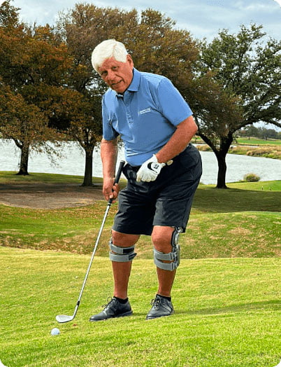 Lee Trevino golfing with knee braces and no knee pain
